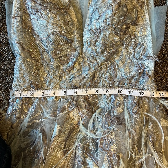 💜MAC DUGGAL SEQUINED FLUTTER CAP SLEEVE CUT OUT A LINE GOWN #20259 - Picture 8 of 8